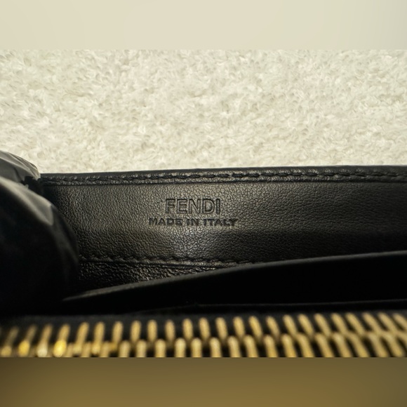Fendi Peekaboo Continental long wallet with dust bag and certificate card. - Picture 13 of 16